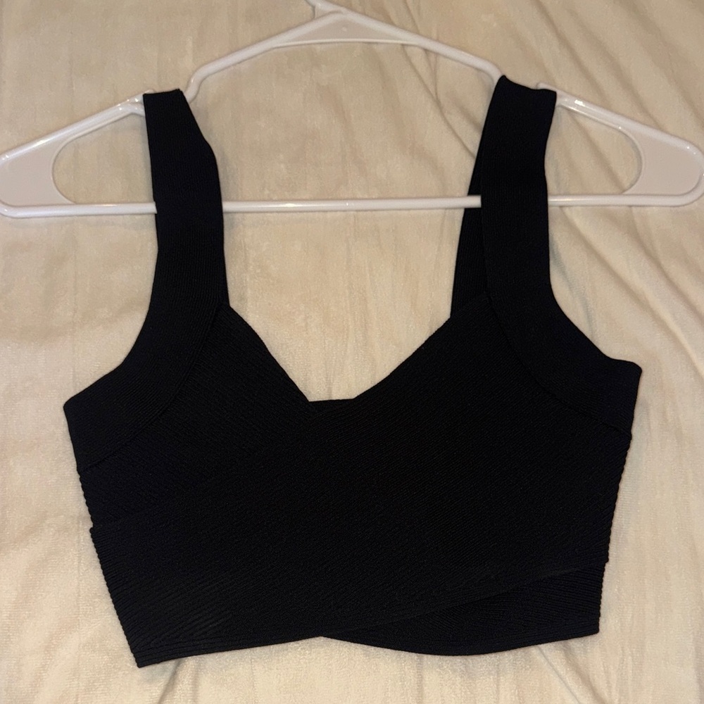 Aritzia Black Ribbed Sweetheart Cropped Tank